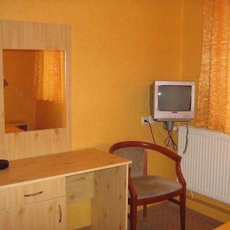 Hotel Maritsa Lyubimets Bagian luar foto