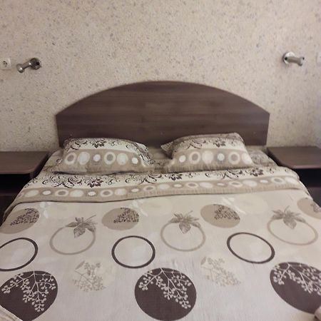 Hotel Maritsa Lyubimets Bagian luar foto