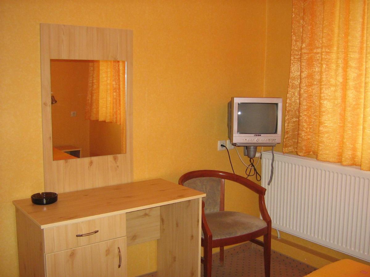 Hotel Maritsa Lyubimets Bagian luar foto